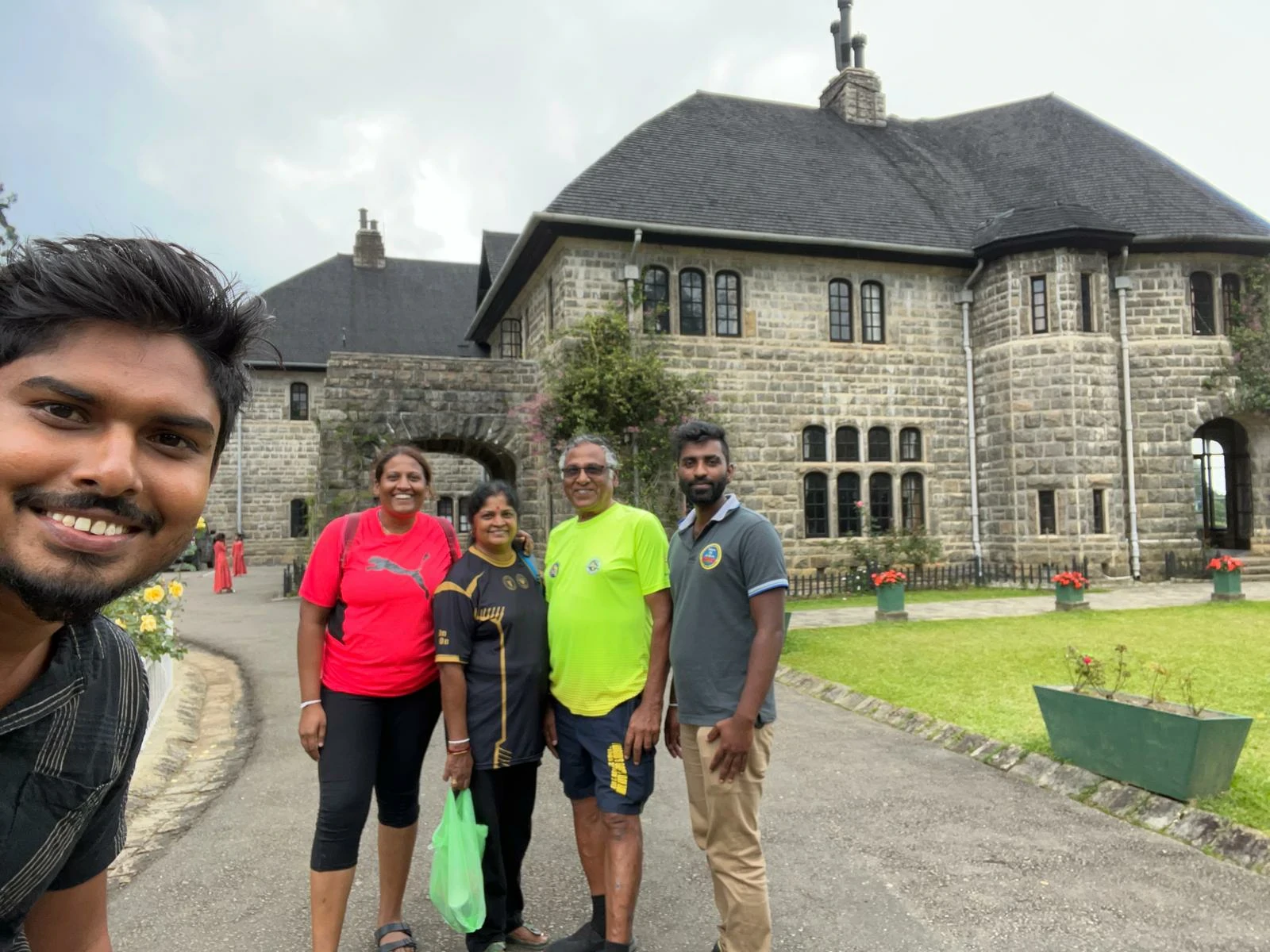 Explore Ceylon with Reliable Taxi Tours | Ceylon Taxi Tour